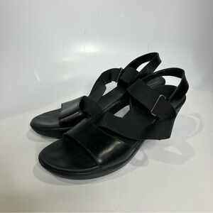 Munro black Strappy sandals size 7